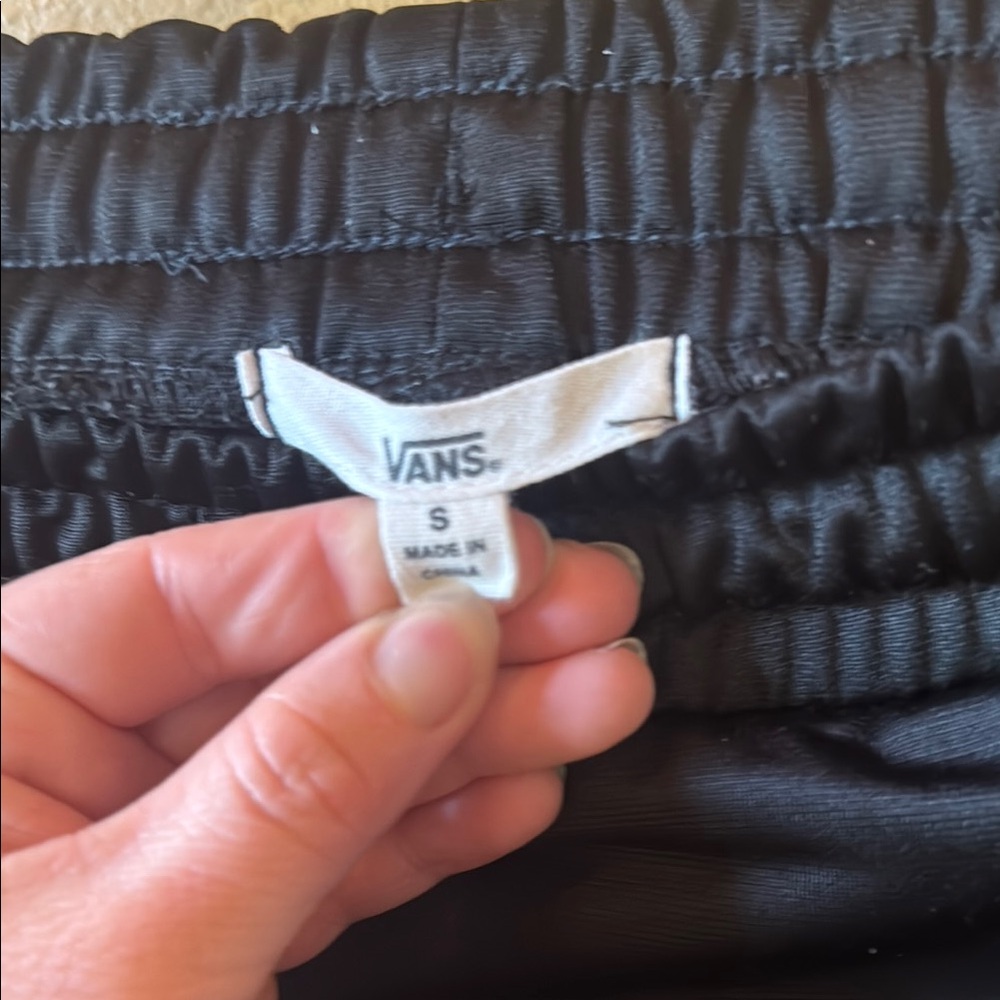 Vans • Black Checkered Sweatpants - Picture 4 of 5
